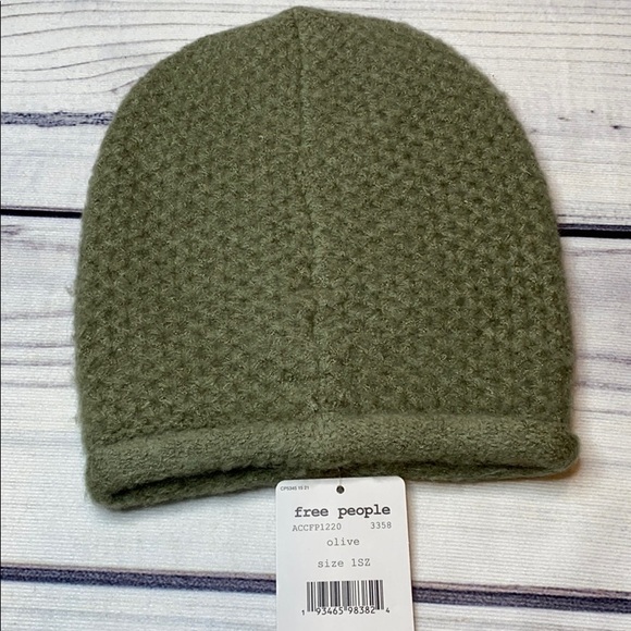 NWT FREE PEOPLE DREAMLAND KNIT BEANIE - Picture 2 of 4